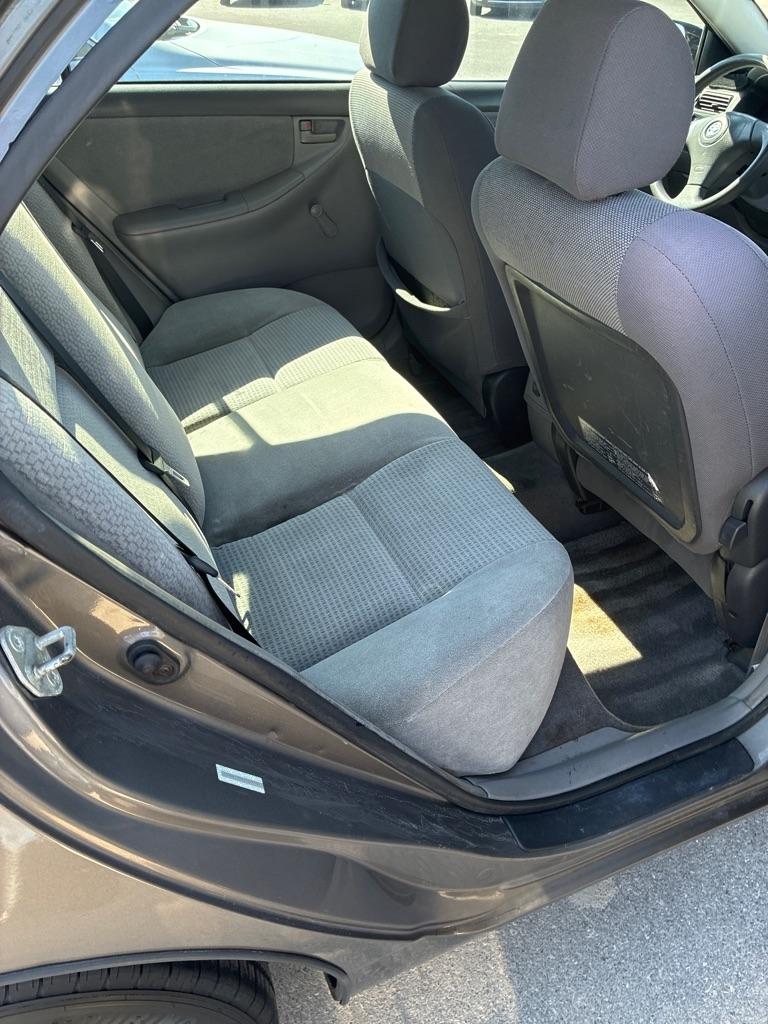 Toyota Corolla CE 2004