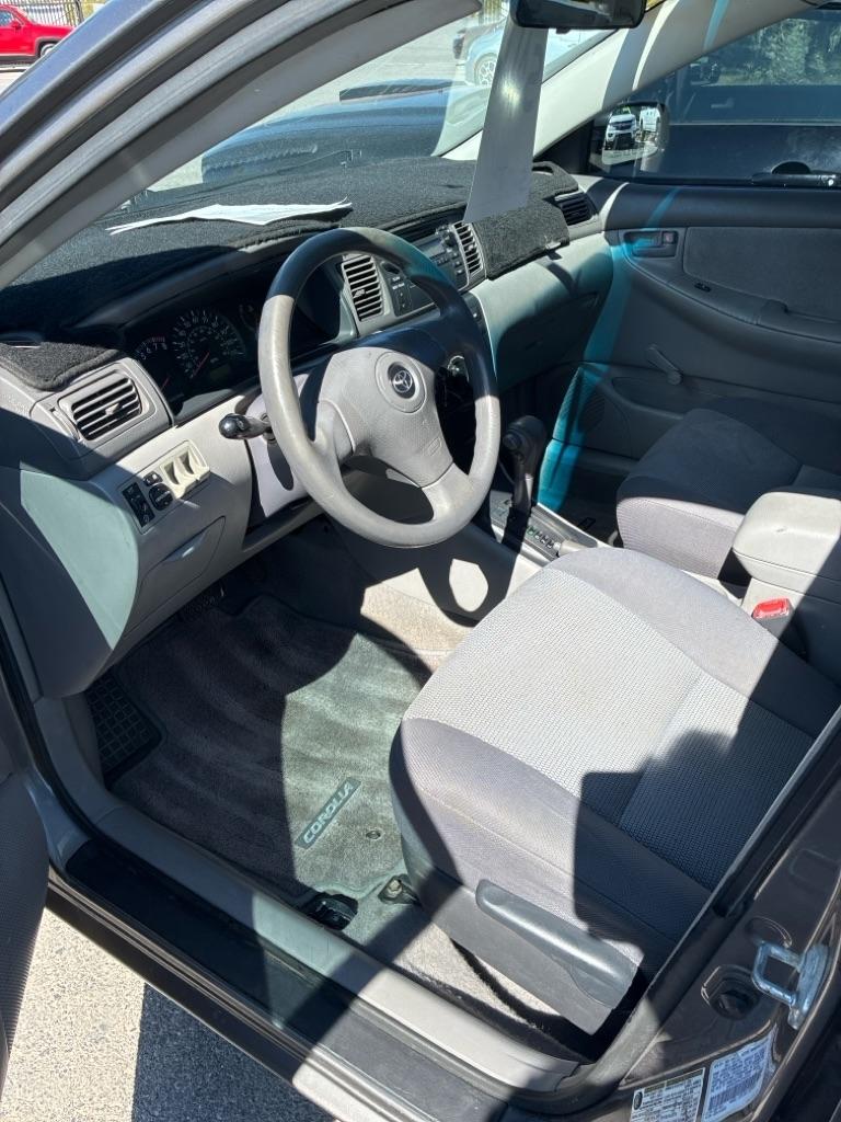 Toyota Corolla CE 2004