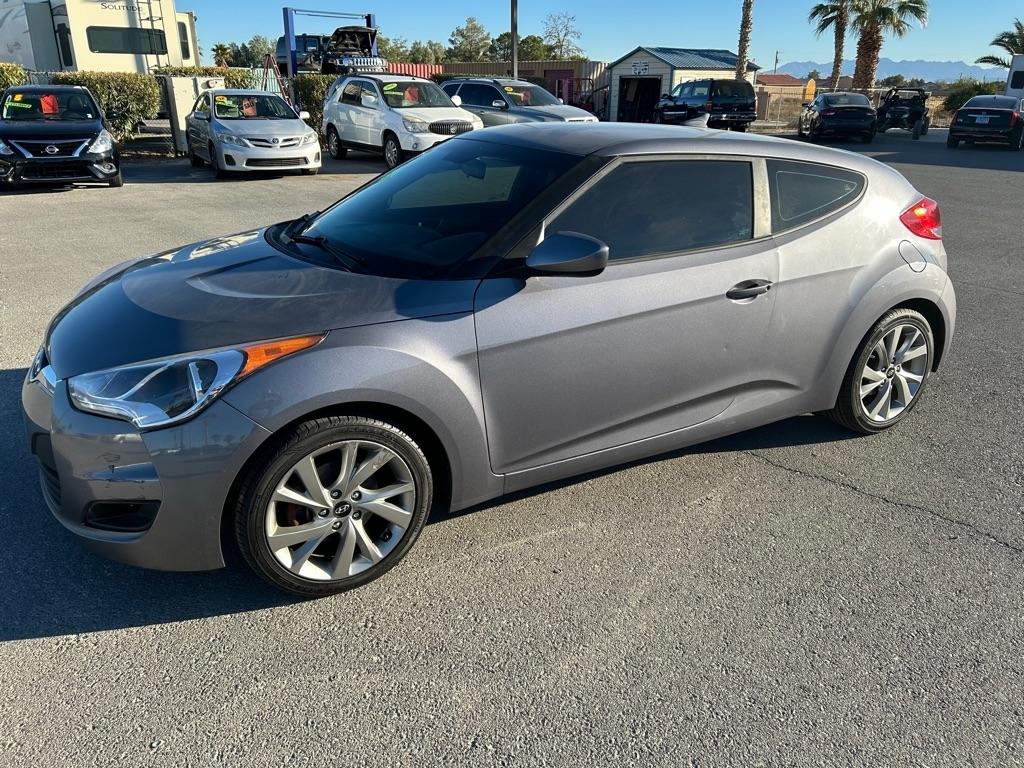 Hyundai Veloster Base 6MT 2016