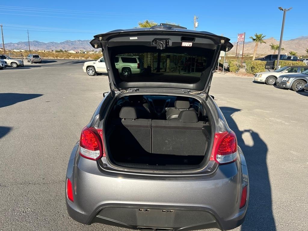 Hyundai Veloster Base 6MT 2016