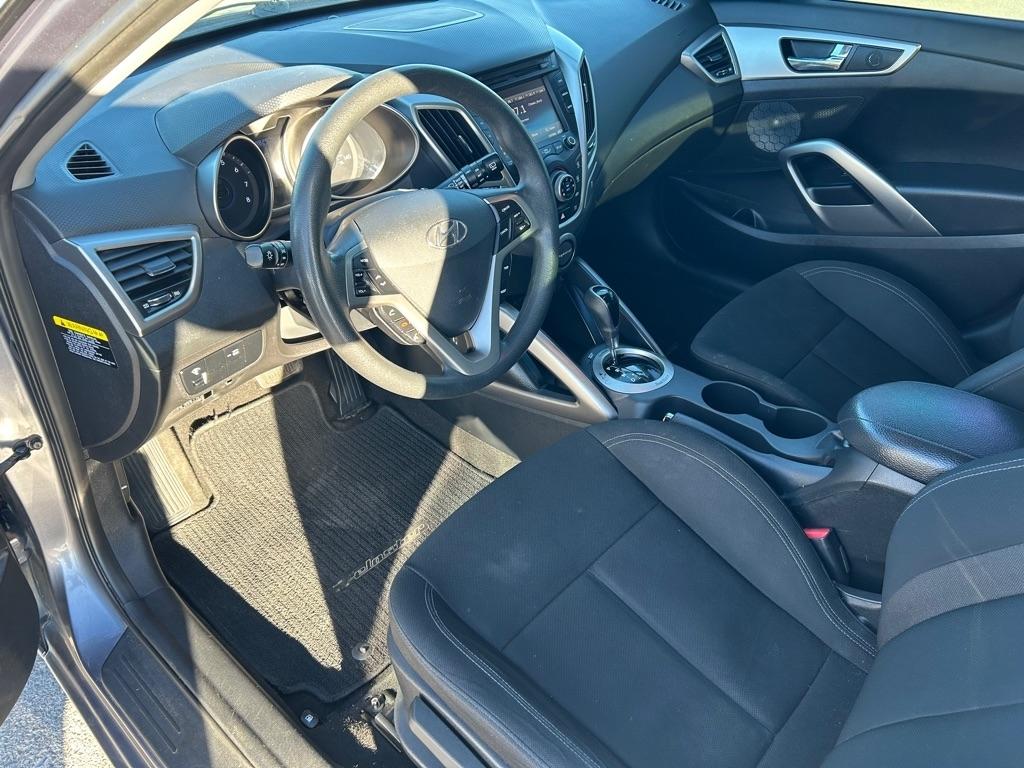 Hyundai Veloster Base 6MT 2016