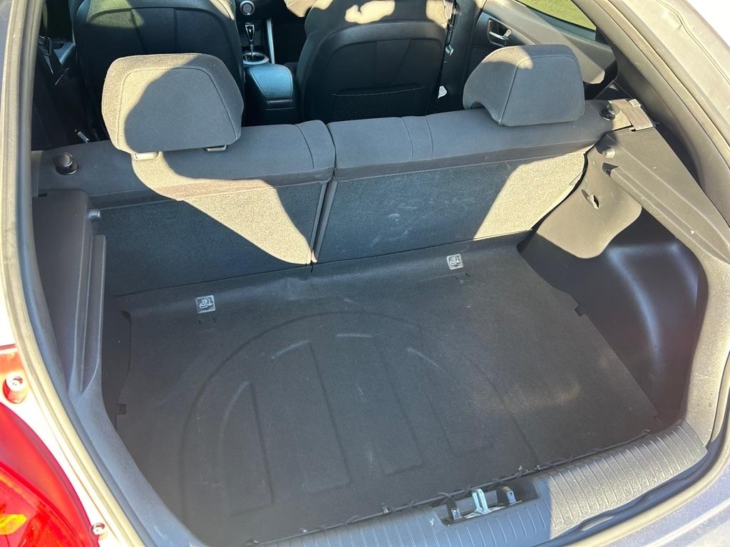 Hyundai Veloster Base 6MT 2016