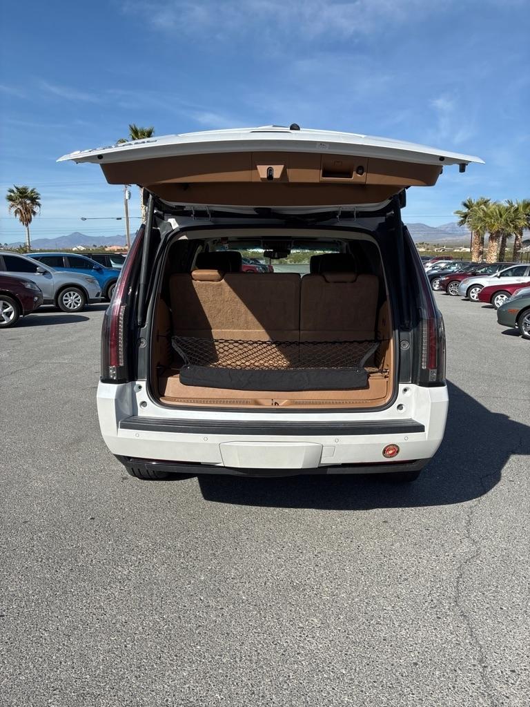 Cadillac Escalade Platinum 4WD 2016