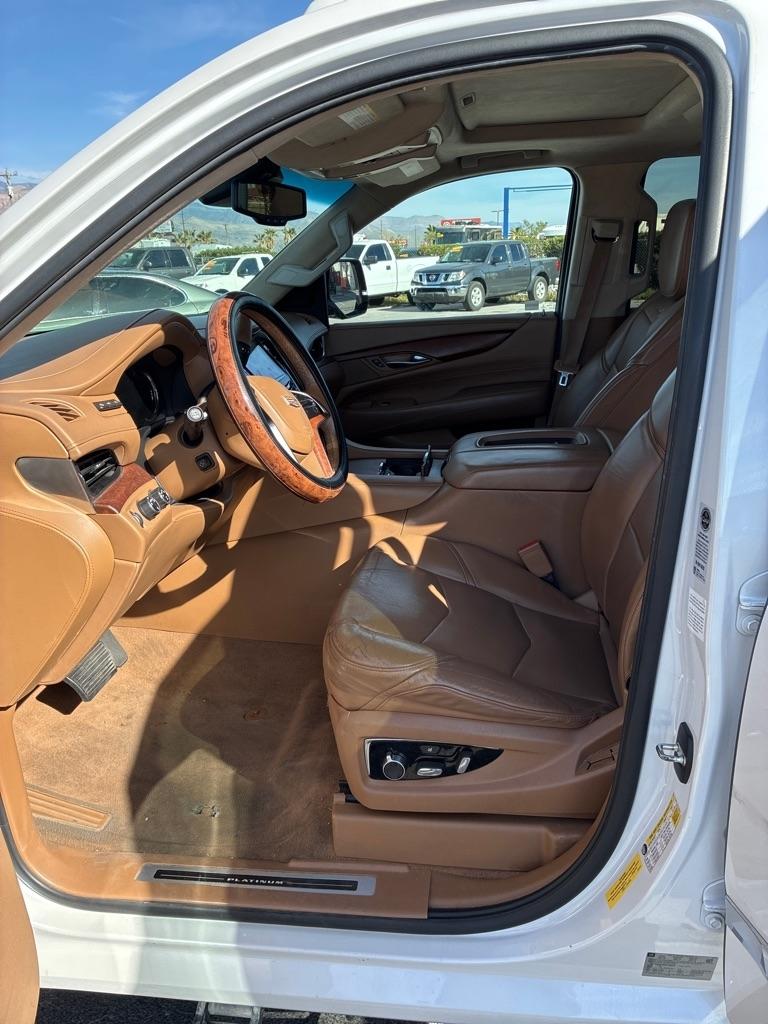Cadillac Escalade Platinum 4WD 2016