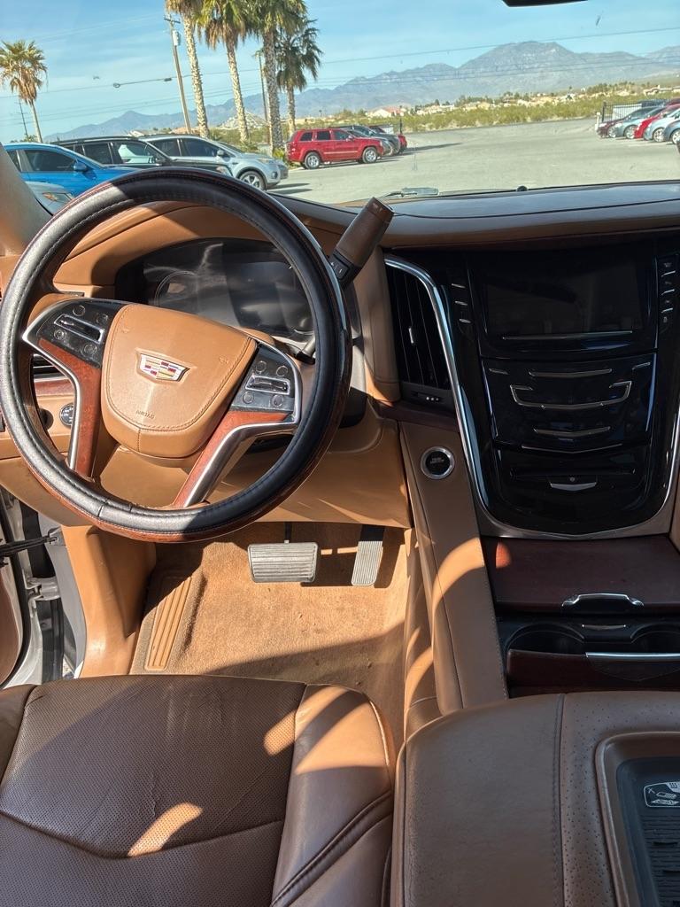 Cadillac Escalade Platinum 4WD 2016