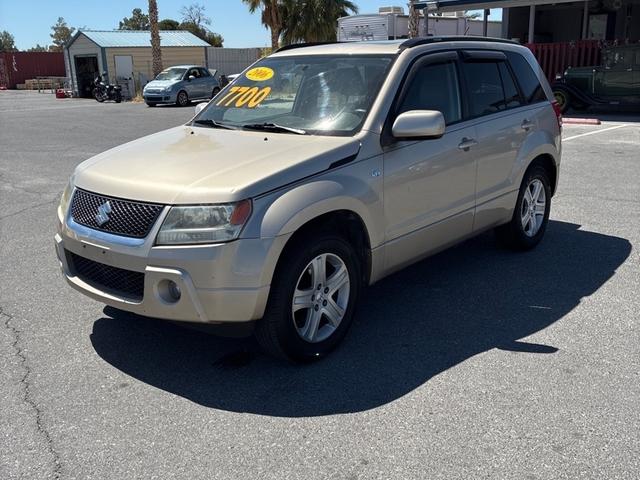 Gold 2006 Suzuki Grand Vitara Luxury SUV / Crossover Rear-Wheel Drive Automatic