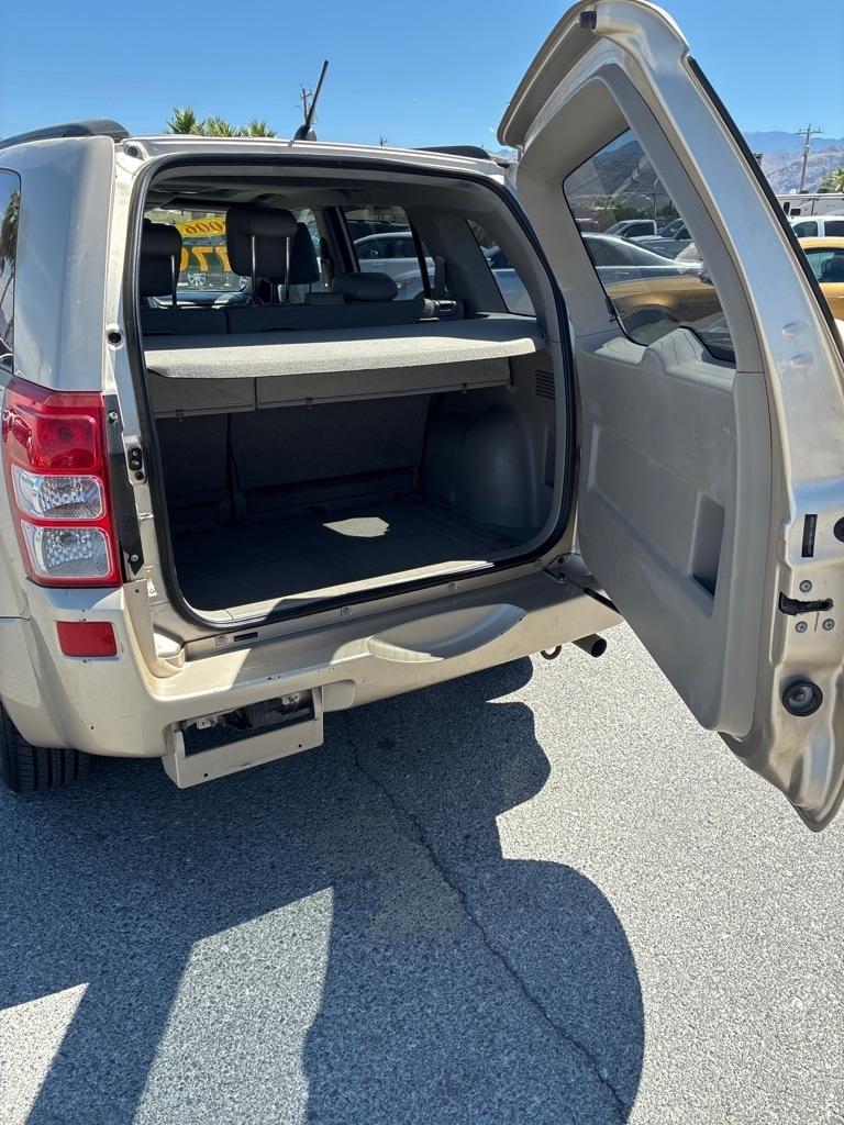 Suzuki Grand Vitara Luxury 2WD 2006