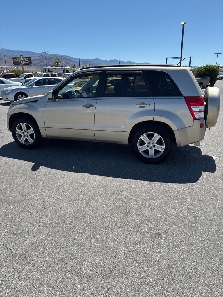 Suzuki Grand Vitara Luxury 2WD 2006