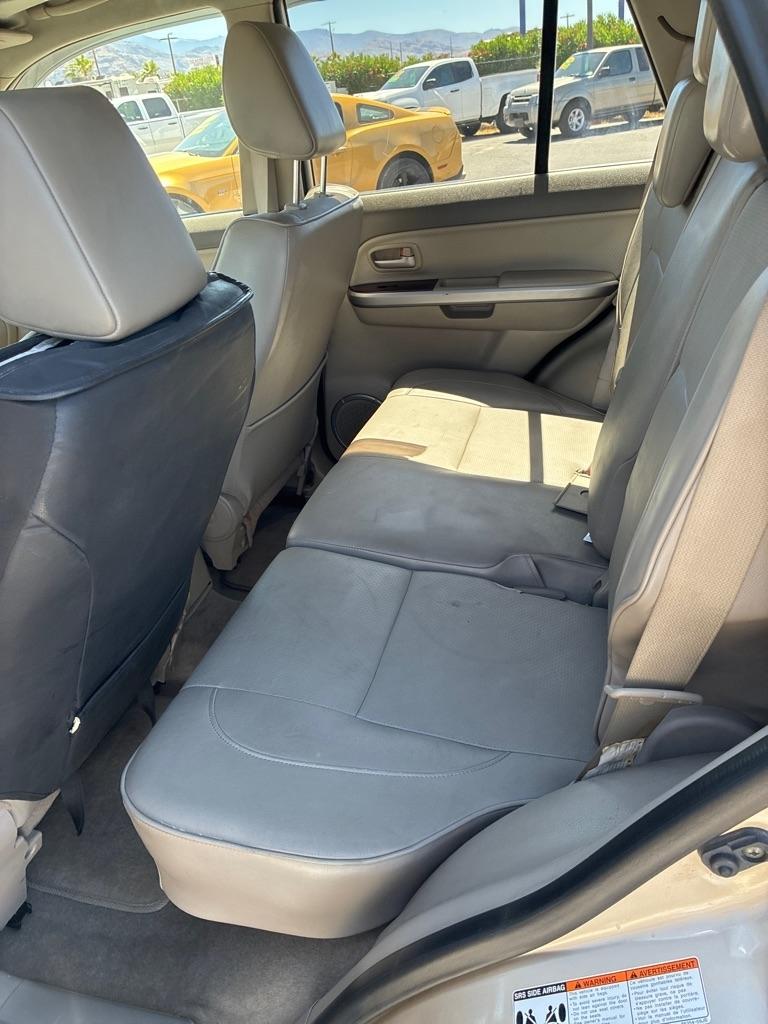 Suzuki Grand Vitara Luxury 2WD 2006
