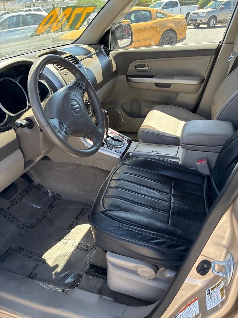 Suzuki Grand Vitara Luxury 2WD 2006