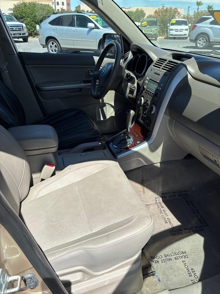 Suzuki Grand Vitara Luxury 2WD 2006
