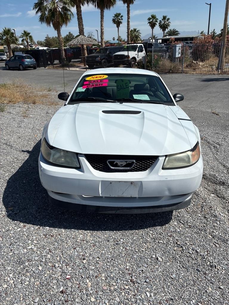 Ford Mustang Coupe 2000