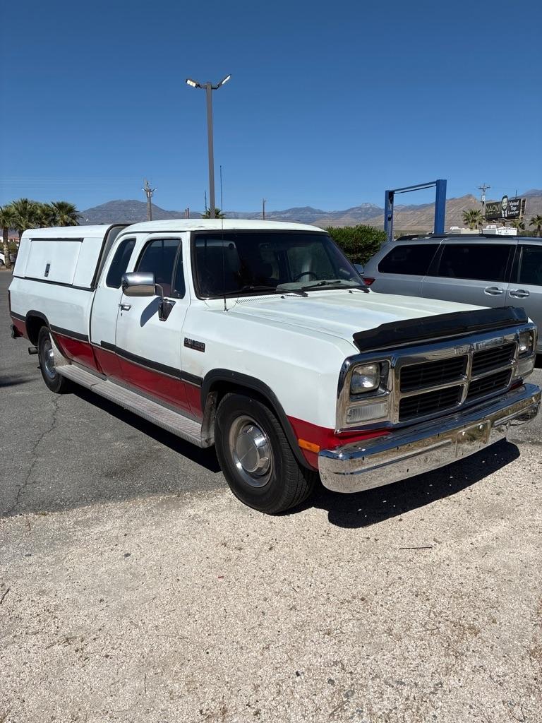 1993 Dodge D250 Club Cab 8-ft. Bed 2WD