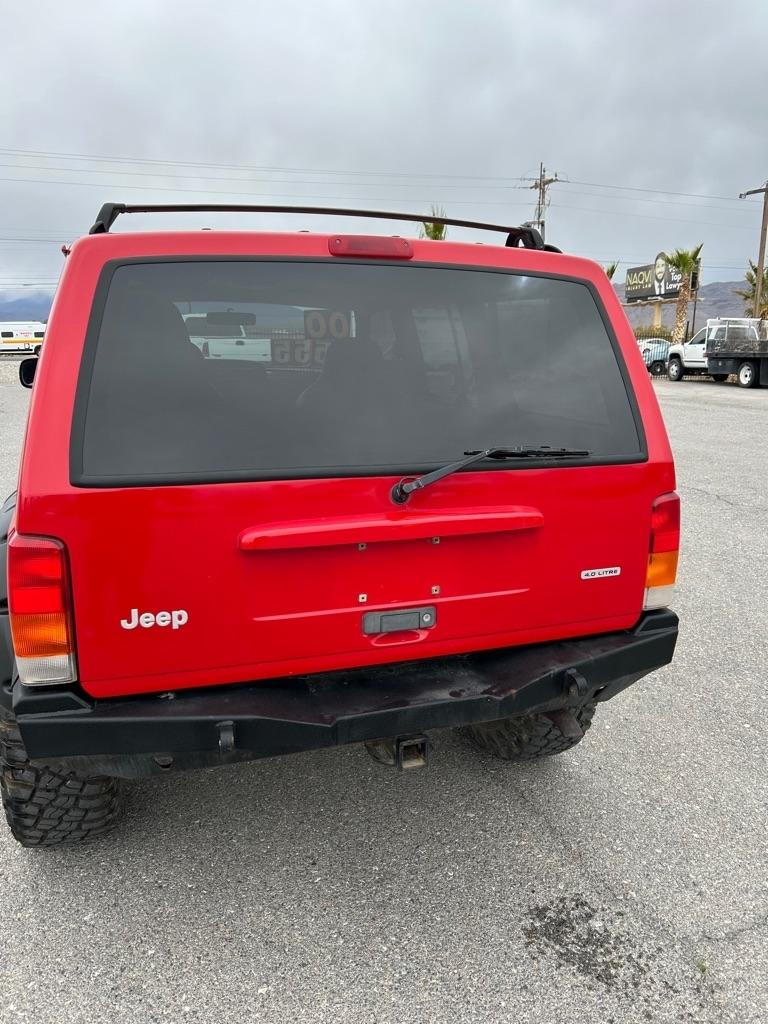 Jeep Cherokee Sport 4-Door 4WD 2000