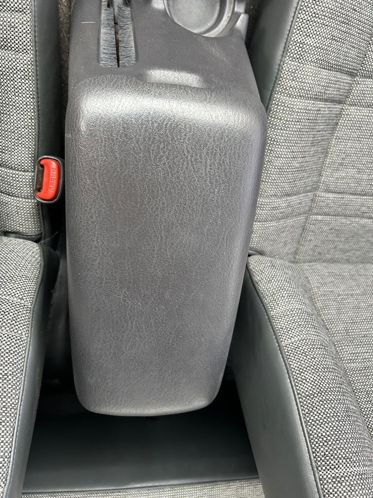 Jeep Cherokee Sport 4-Door 4WD 2000