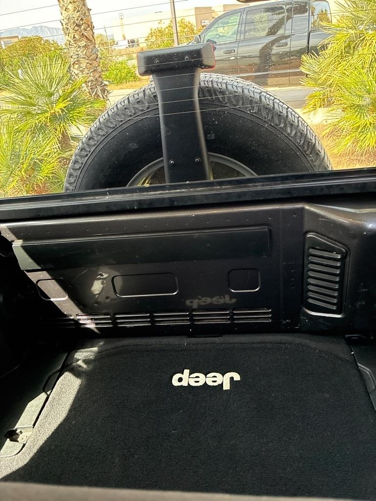 Jeep Wrangler Unlimited Sport 4WD 2017