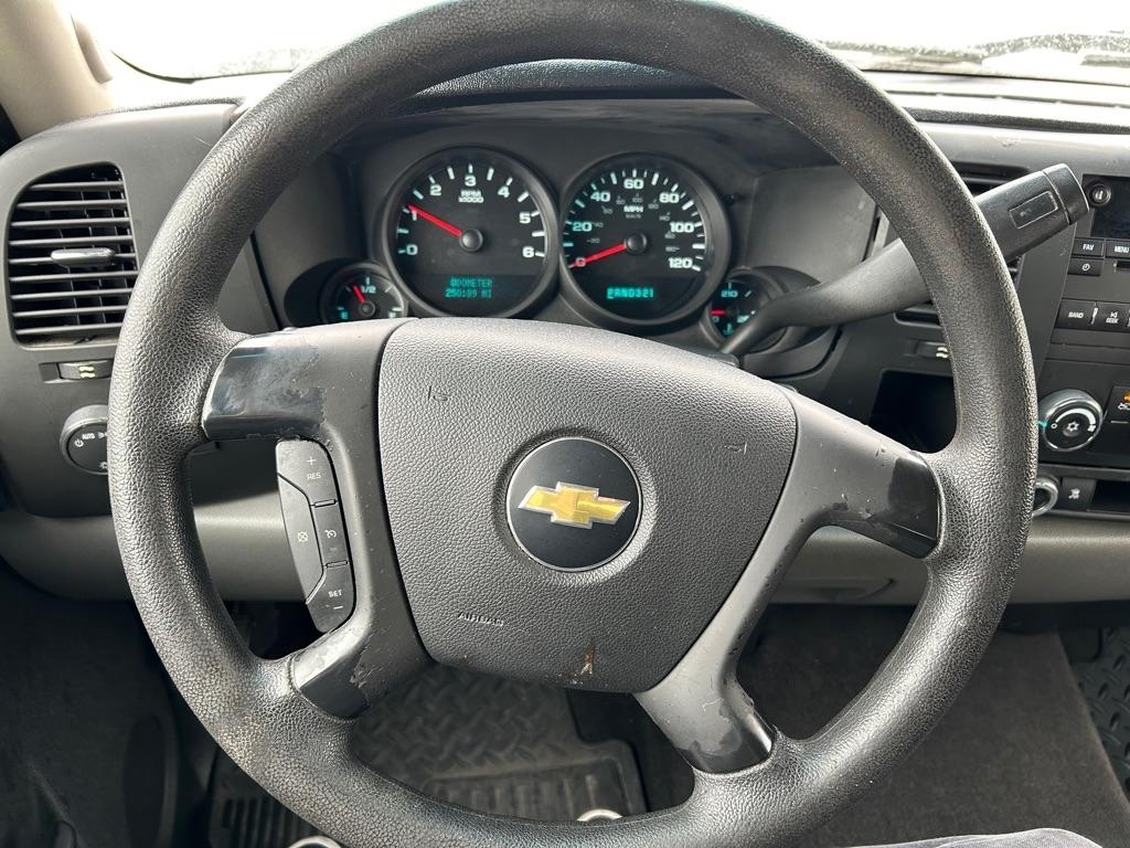 Chevrolet Silverado 1500 LS Crew Cab Short Box 2WD 2011