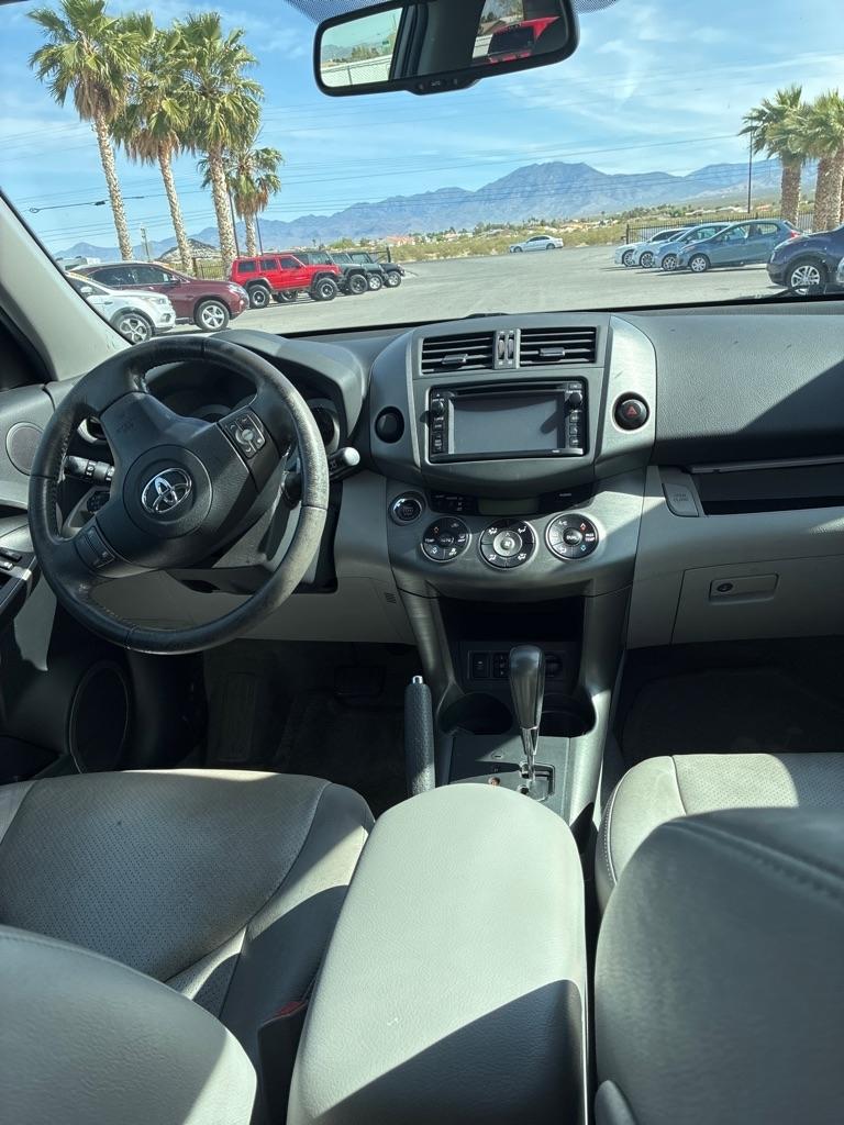 Toyota RAV4 Limited V6 2WD 2012