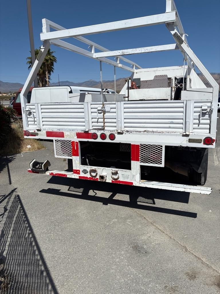 Ford F-550 Crew Cab DRW 2WD 2010