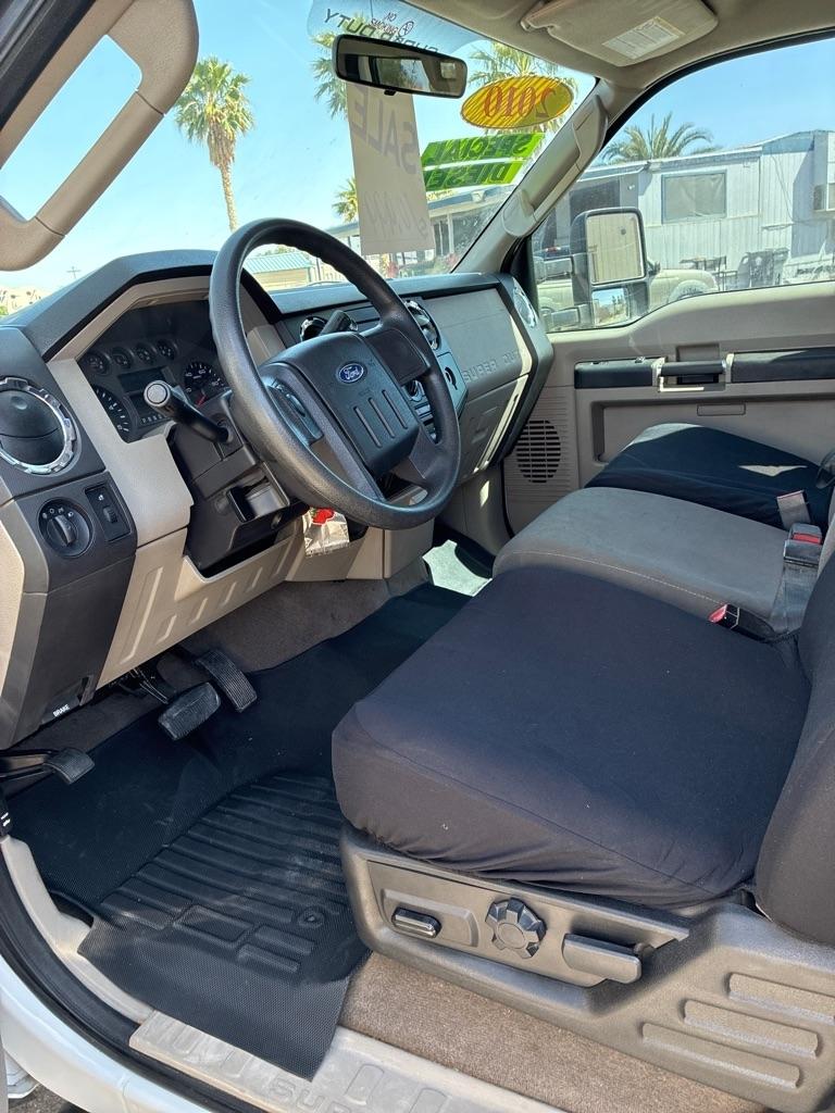 Ford F-550 Crew Cab DRW 2WD 2010