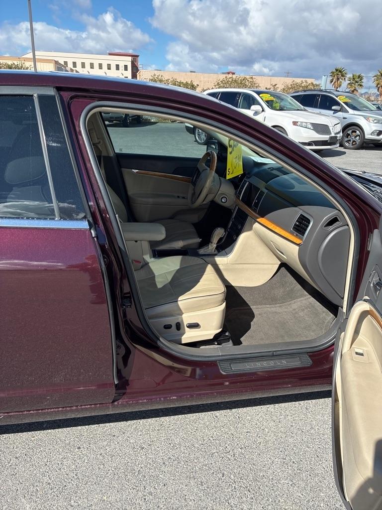 Lincoln MKZ FWD 2011