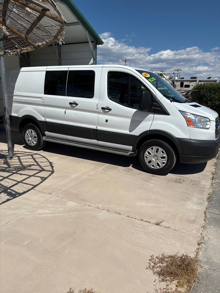 Ford Transit 250 Van Low Roof 60/40 Pass.130-in. WB 2017