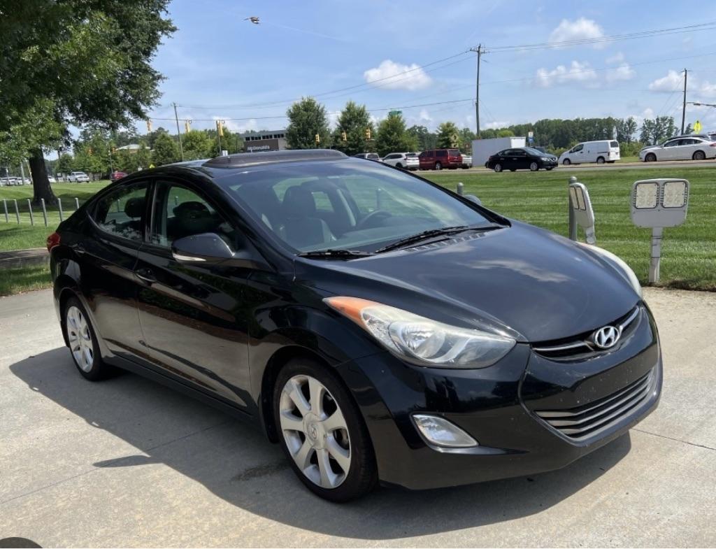 Hyundai Elantra GLS M/T 2013