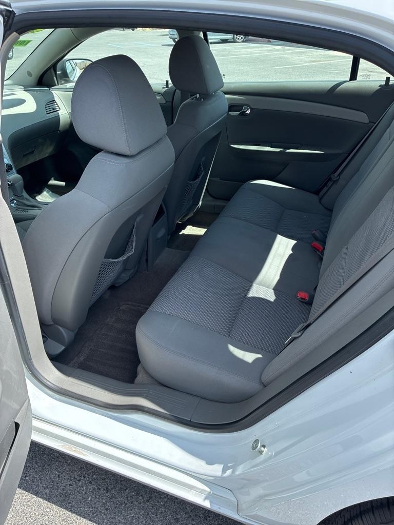 Chevrolet Malibu LS 2010