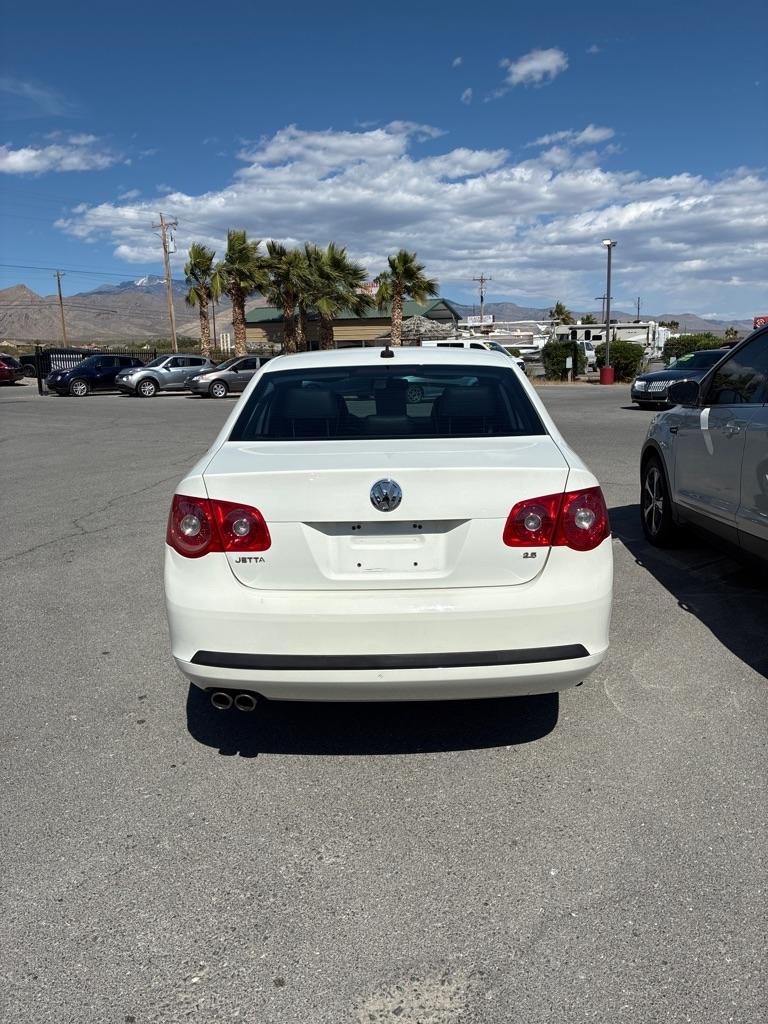 Volkswagen Jetta 2.5L w/ Pkg. 1 & Sunroof 2007