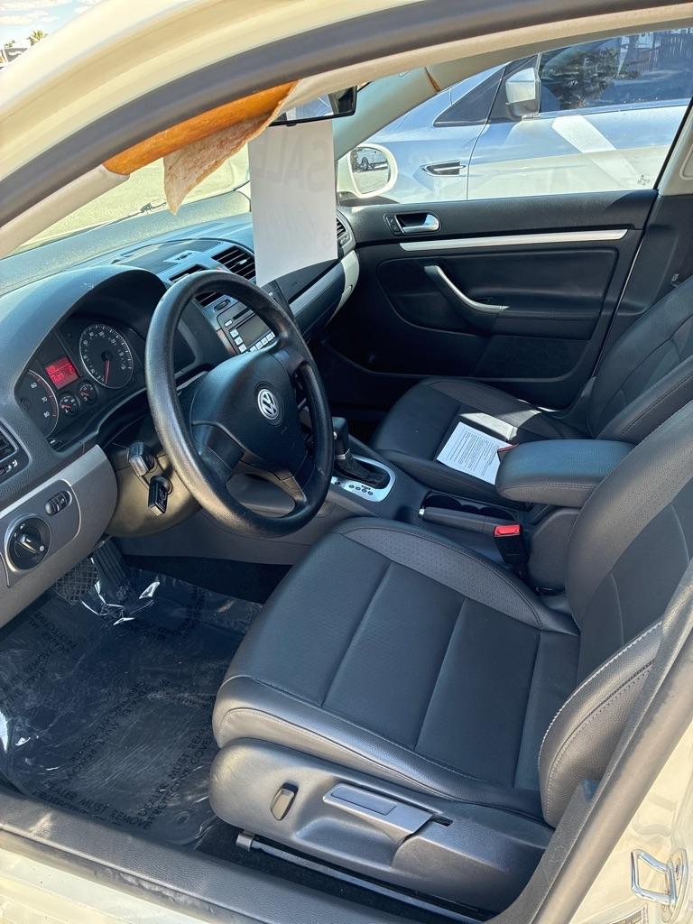 Volkswagen Jetta 2.5L w/ Pkg. 1 & Sunroof 2007