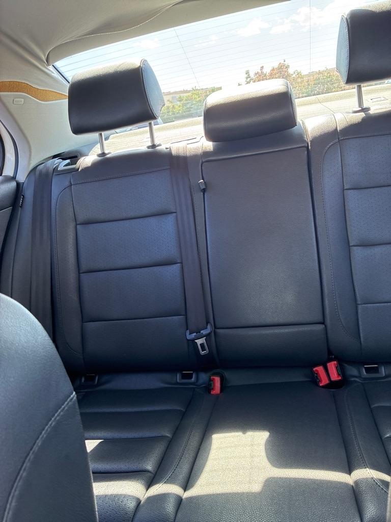 Volkswagen Jetta 2.5L w/ Pkg. 1 & Sunroof 2007
