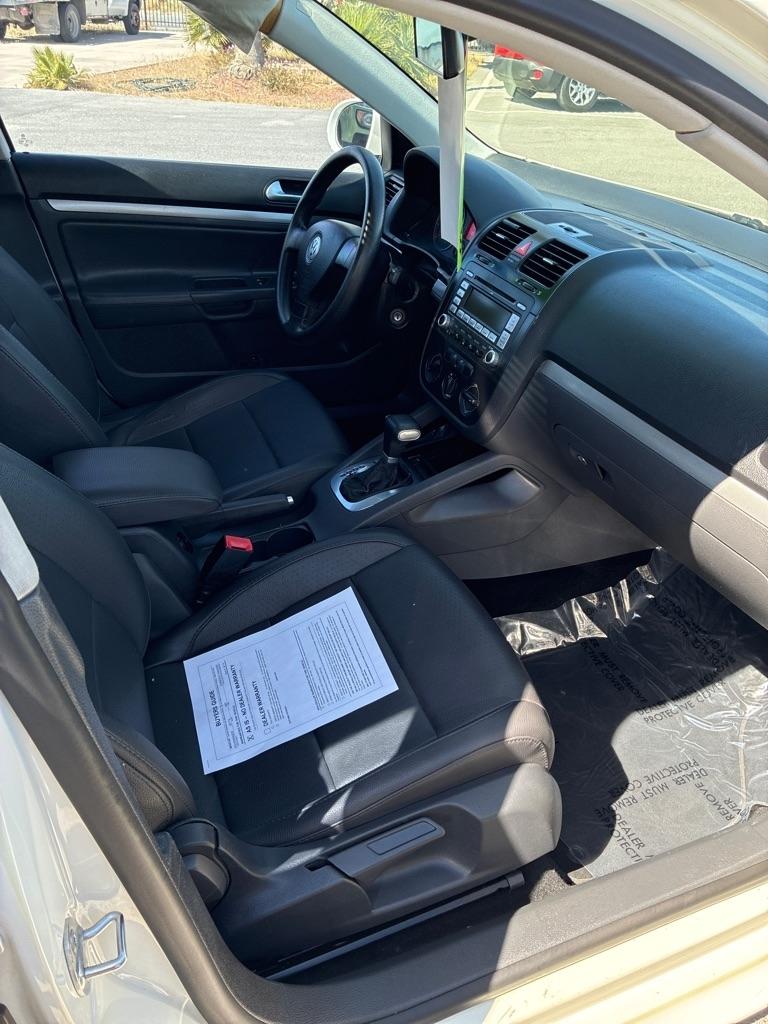 Volkswagen Jetta 2.5L w/ Pkg. 1 & Sunroof 2007