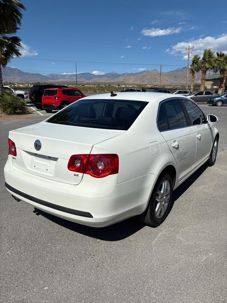 Volkswagen Jetta 2.5L w/ Pkg. 1 & Sunroof 2007