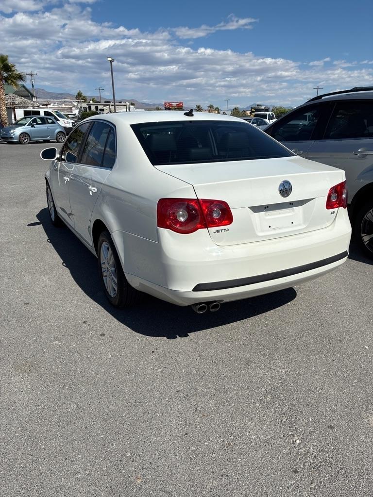 Volkswagen Jetta 2.5L w/ Pkg. 1 & Sunroof 2007