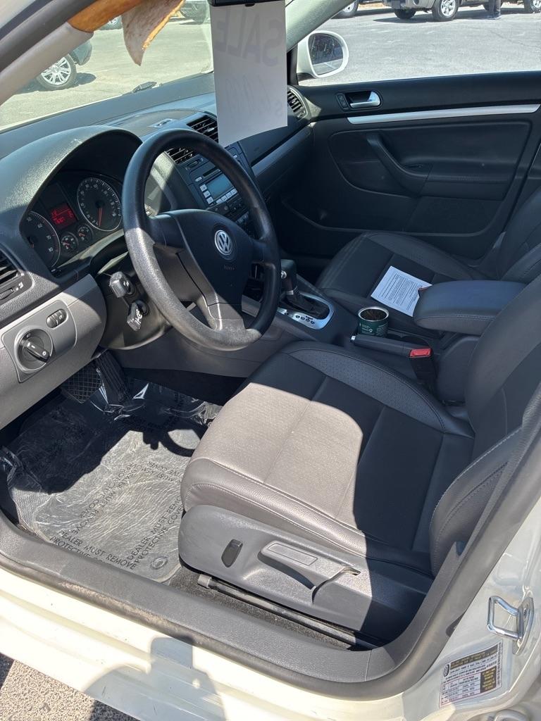 Volkswagen Jetta 2.5L w/ Pkg. 1 & Sunroof 2007