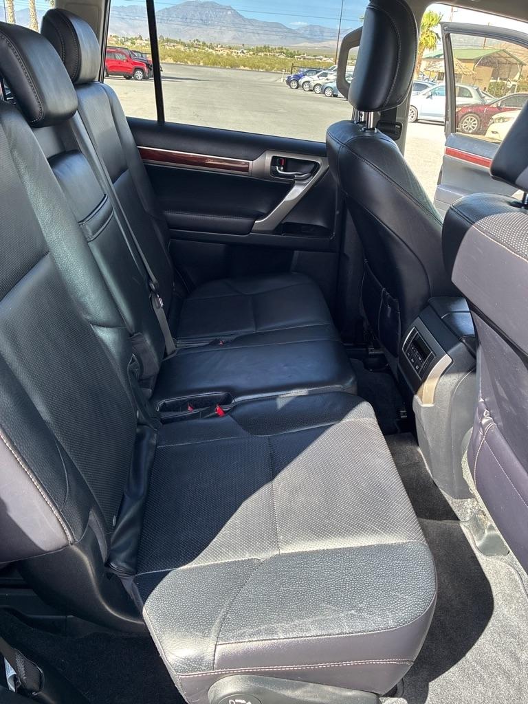 Lexus GX 460 Sport Utility 2010