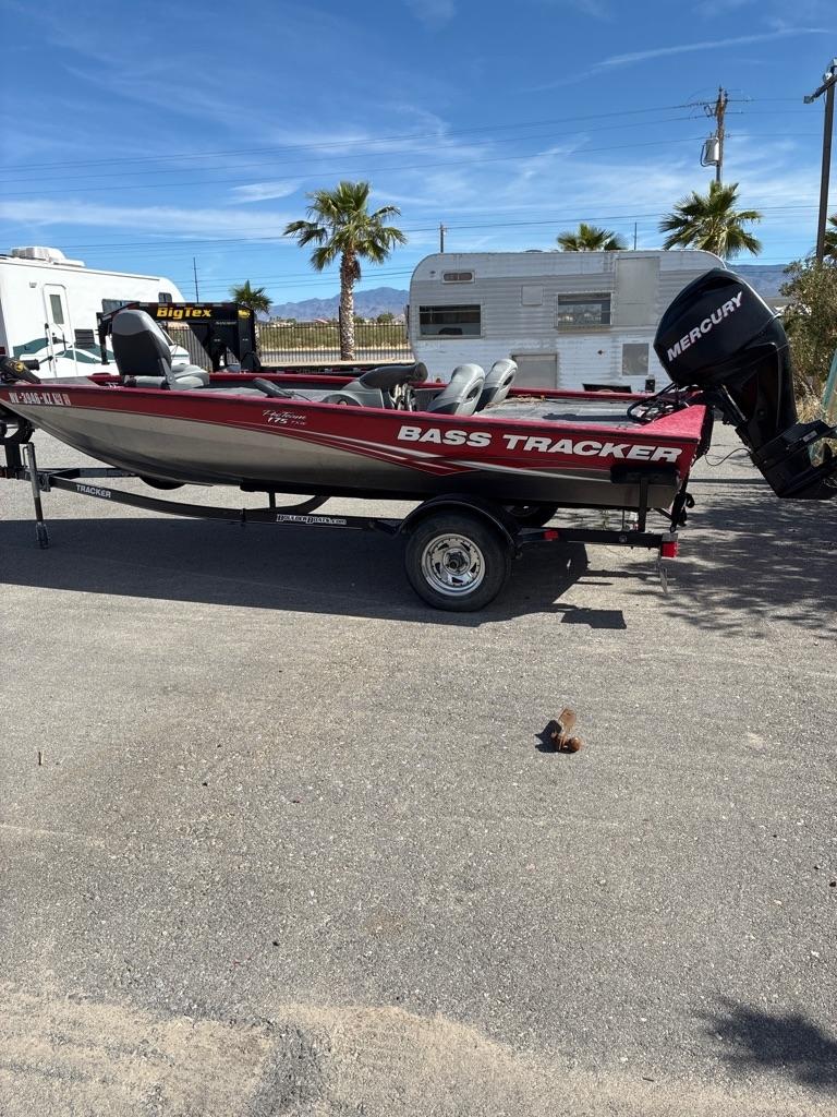 Tracker Bass Tracker Classic XL  2012