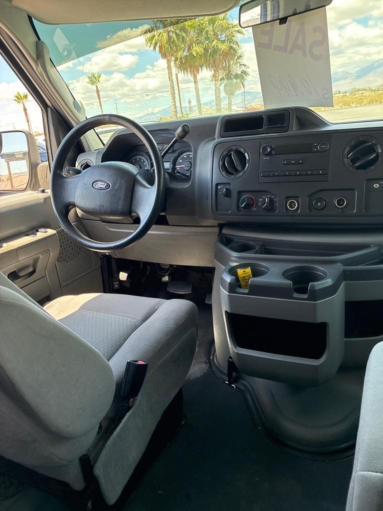 Ford Econoline E-150 2012