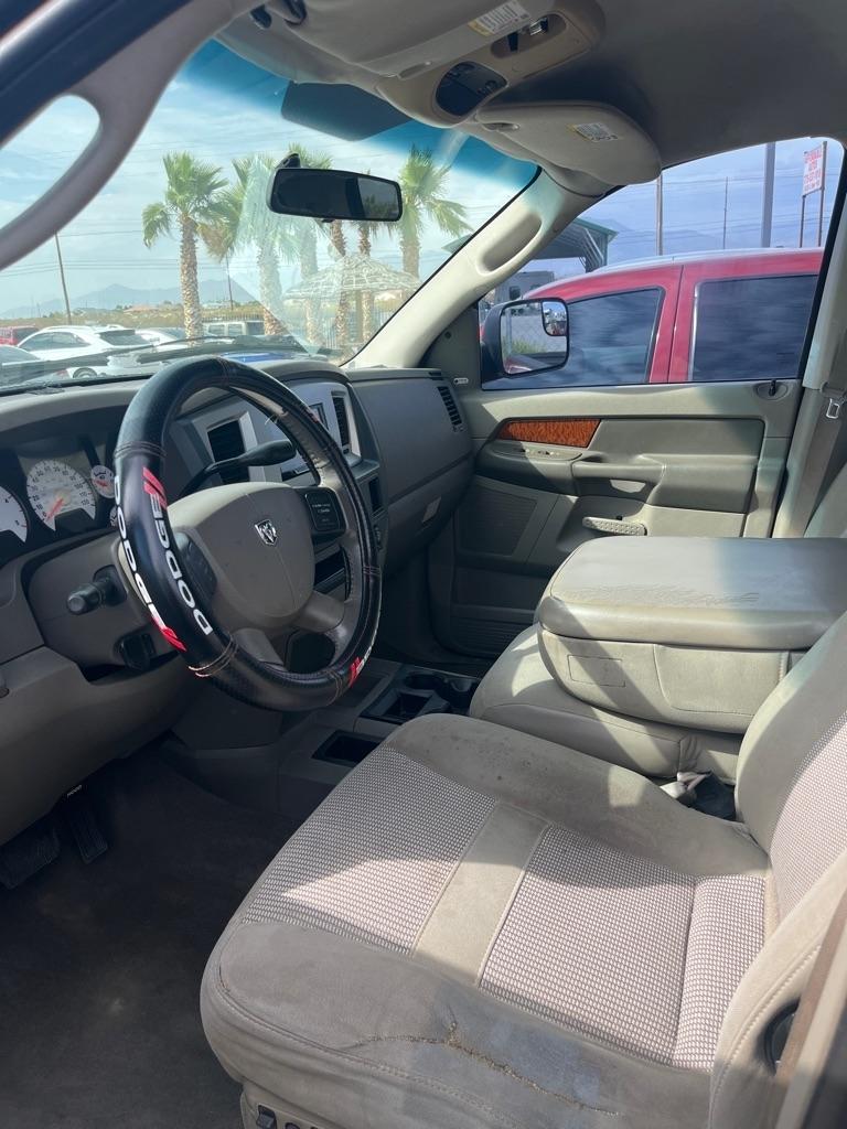 Dodge Ram 2500 Laramie Mega Cab 4WD 2006