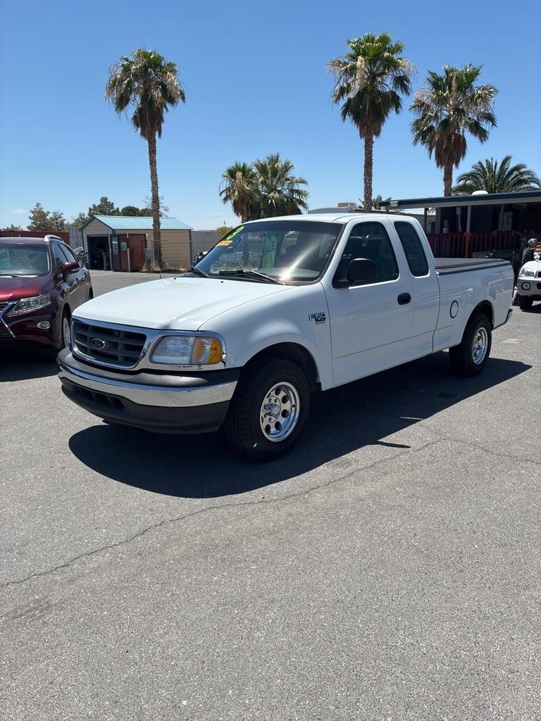 2003 Ford F-150 XL SuperCab 2WD