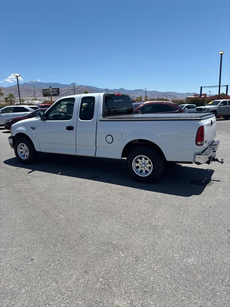 Ford F-150 XL SuperCab 2WD 2003
