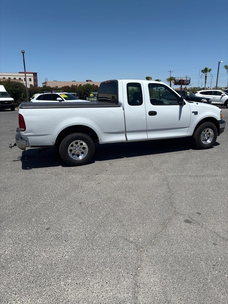 Ford F-150 XL SuperCab 2WD 2003