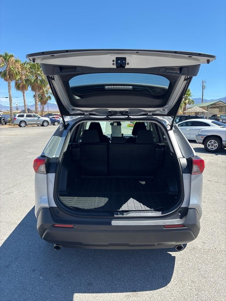 Toyota RAV4 LE AWD 2024