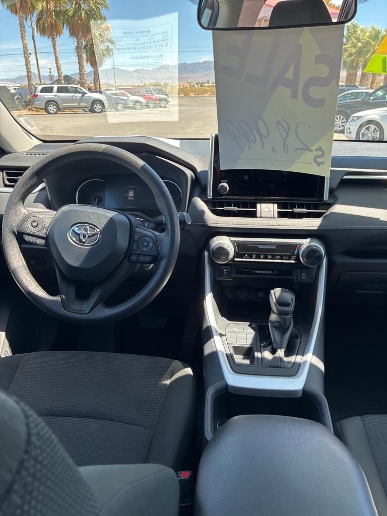Toyota RAV4 LE AWD 2024