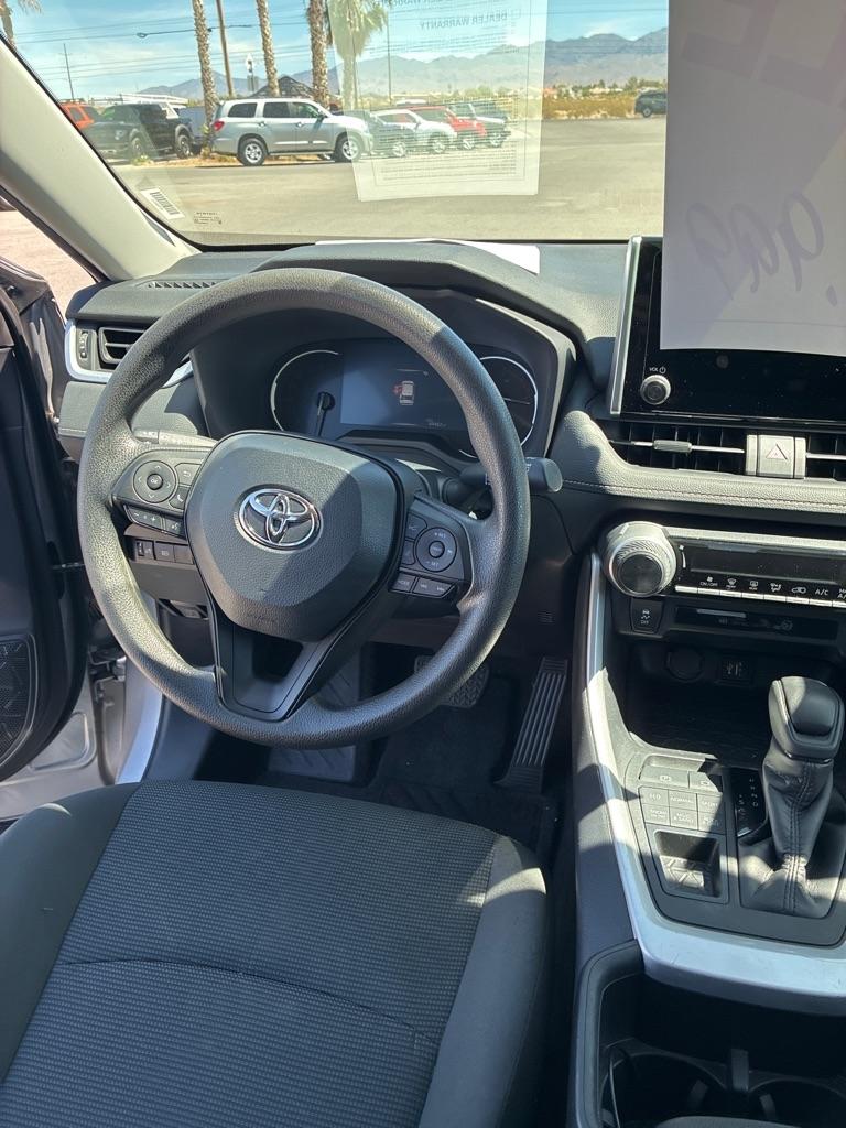 Toyota RAV4 LE AWD 2024