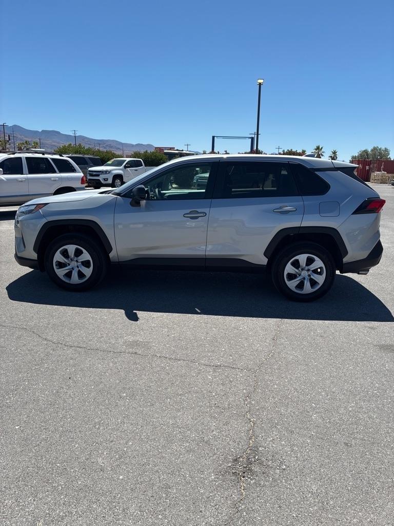 Toyota RAV4 LE AWD 2024