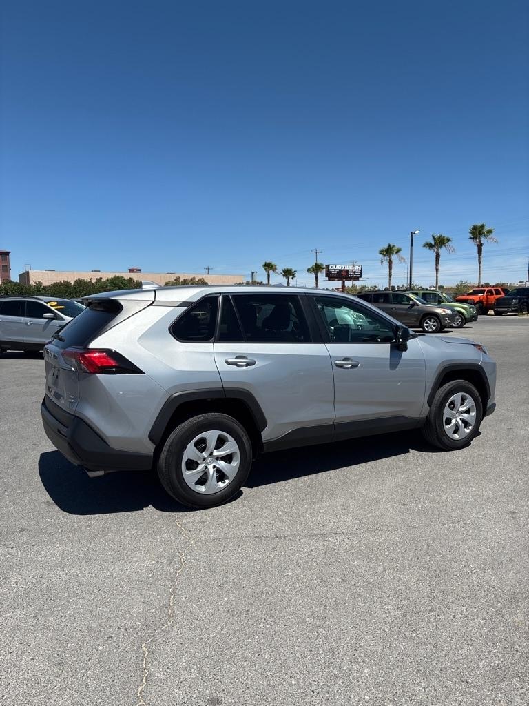 Toyota RAV4 LE AWD 2024