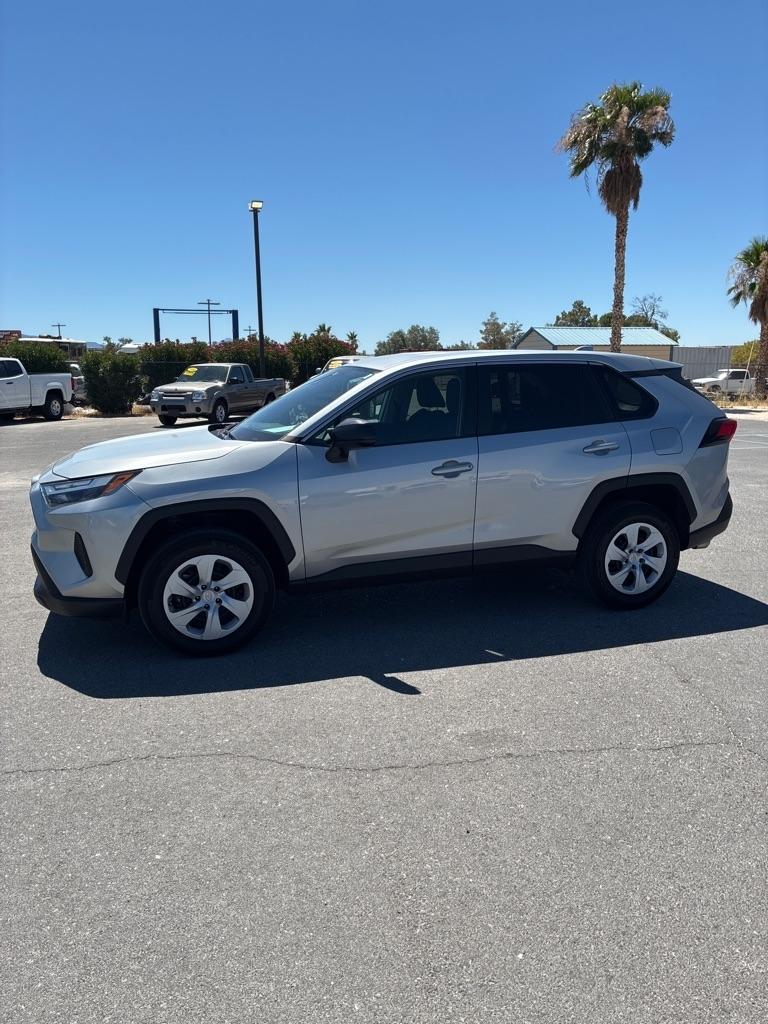 Toyota RAV4 LE AWD 2024