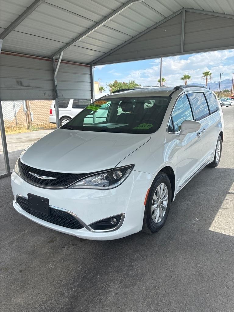  2017 Chrysler Pacifica Touring L FWD   