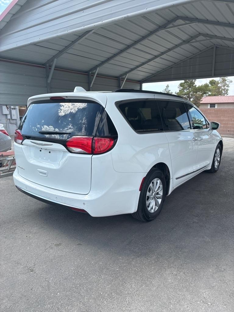 Chrysler Pacifica Touring-L 2017
